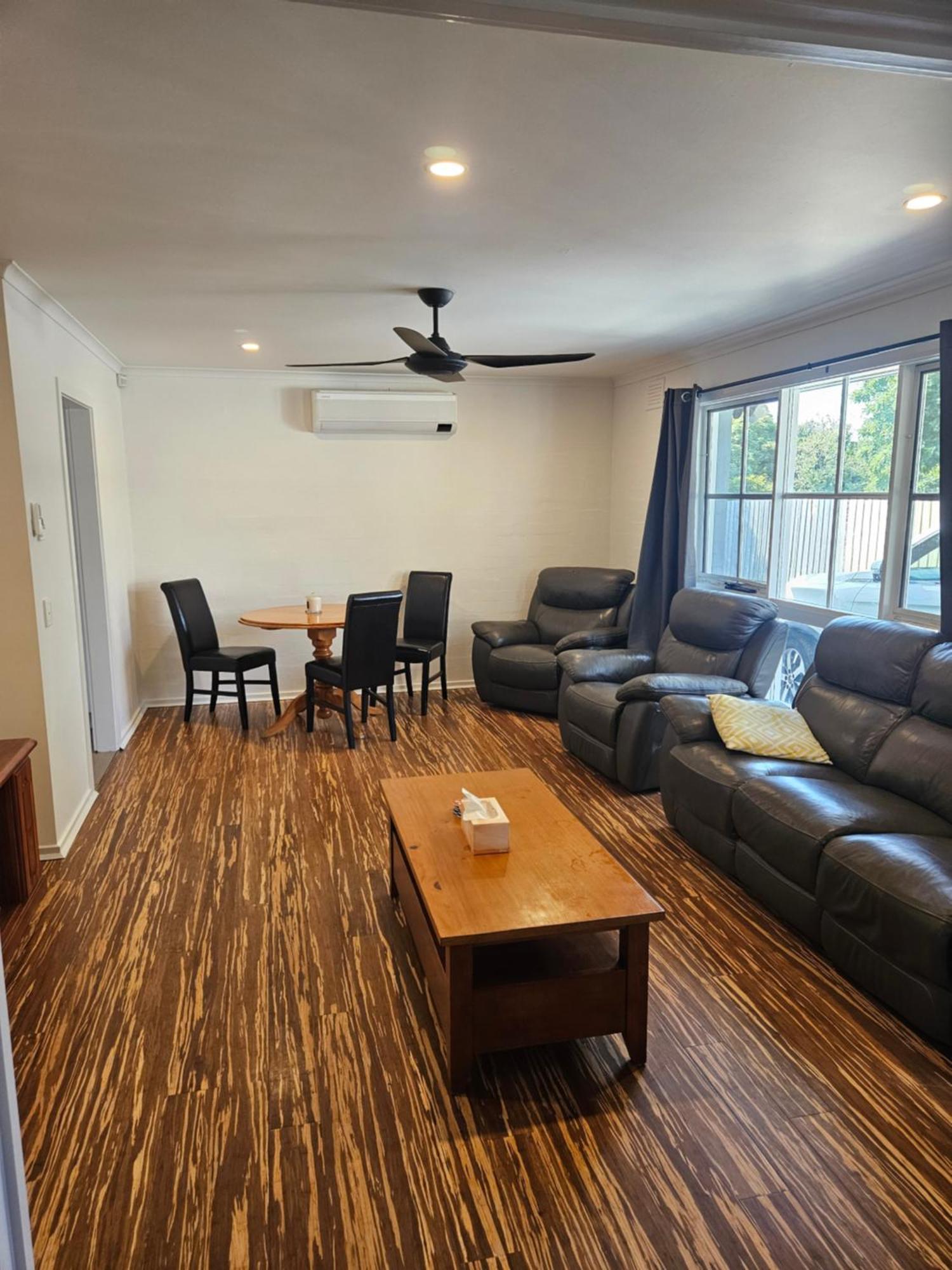 Bright, And Private In Holiday home